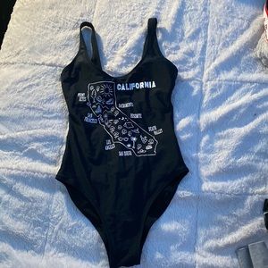 old navy one piece bathing suit size xs womans